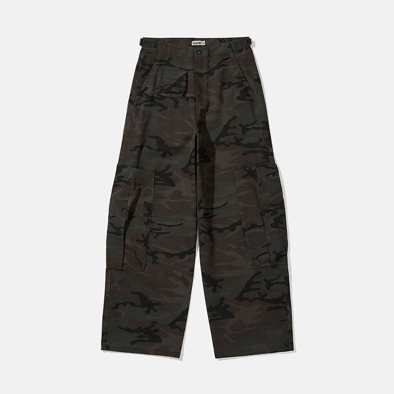 Lumping cargo pants / Camo