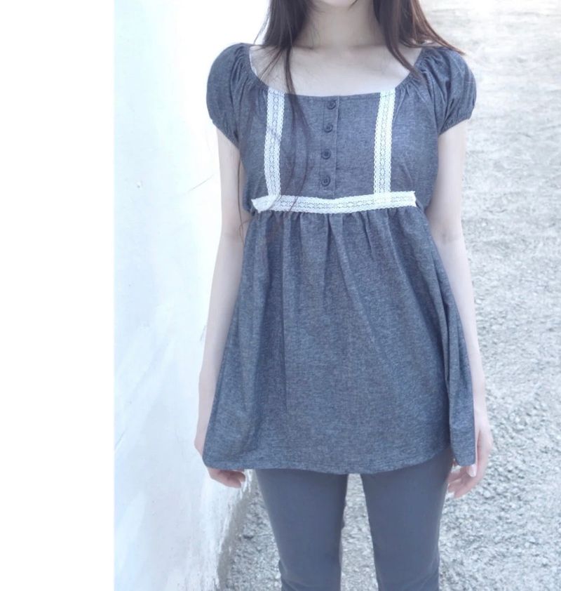 note blouse