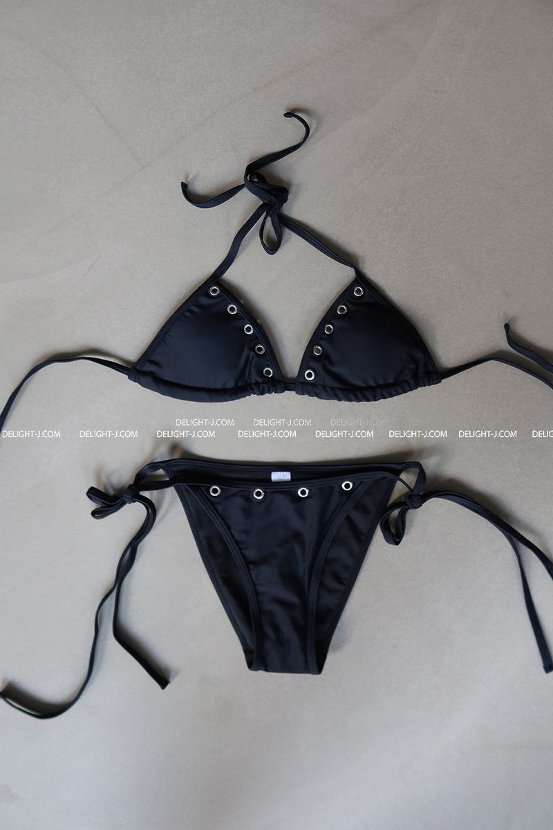 Punching eyelet strap bikini