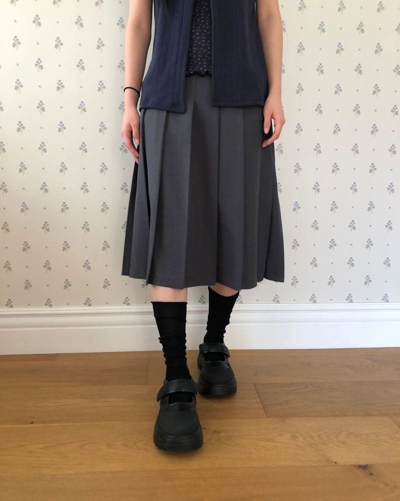 Newen Pleated Midi Skirt