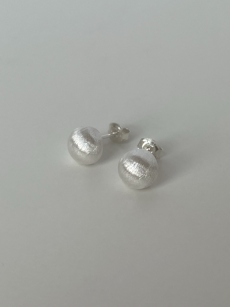 Cotton ball earring (silver)