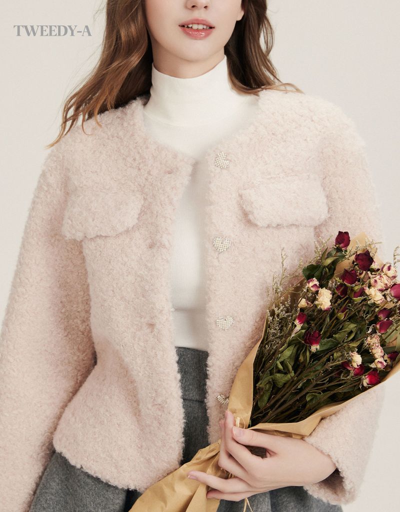 Lizzy's heart button point soft jacket