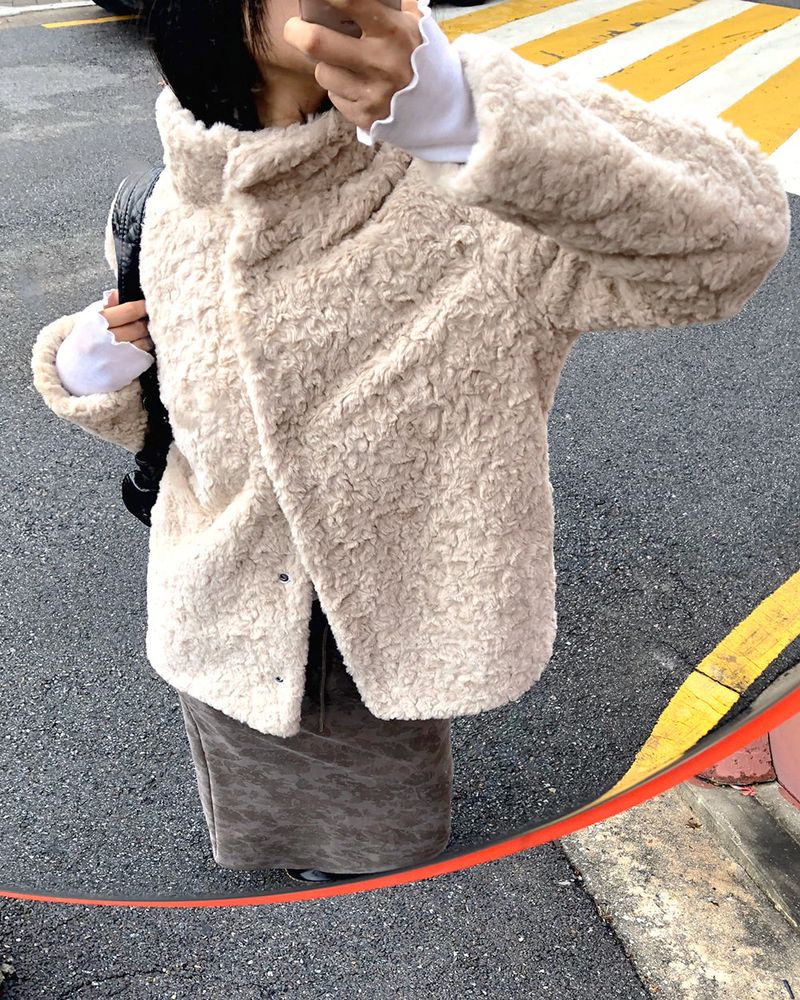 Neumin Midi High-Neck Fur Jacket