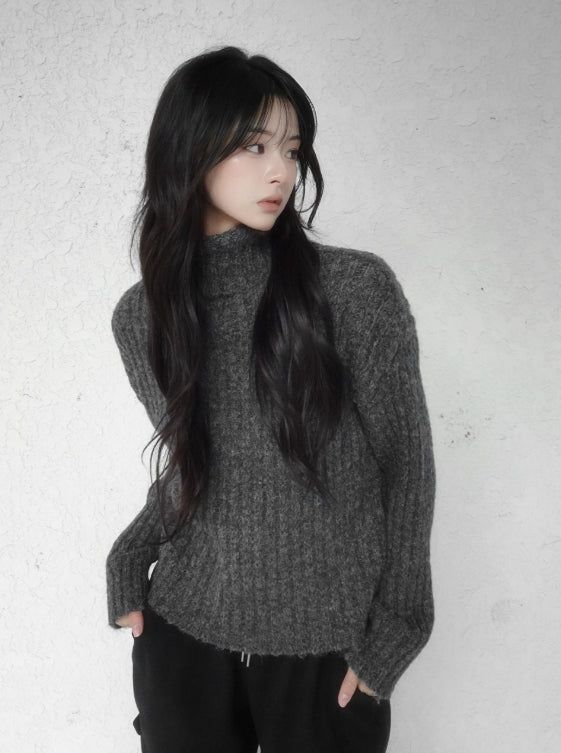 Cozy high-neck over knit