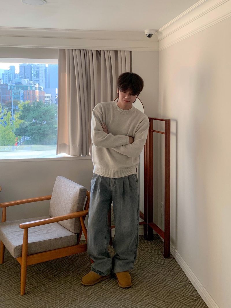 Even Soft Wool Round-Neck Knit