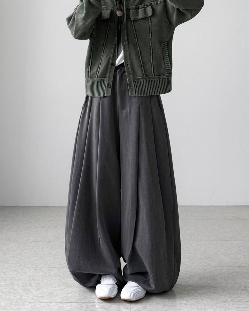 YOURNUS（ユアナス）の「Miro Pleated Balloon Pants（Pants）」