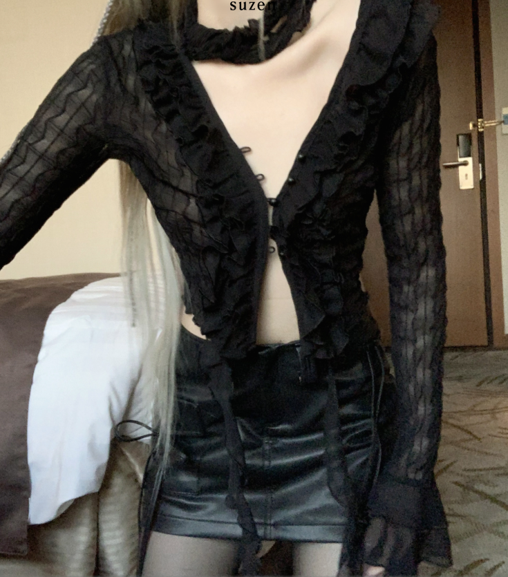 Mayou Shirring Scarf Blouse (black)