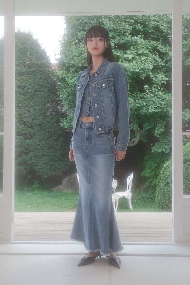 DENIM CURVED FRINGE JACKET (BLUE)