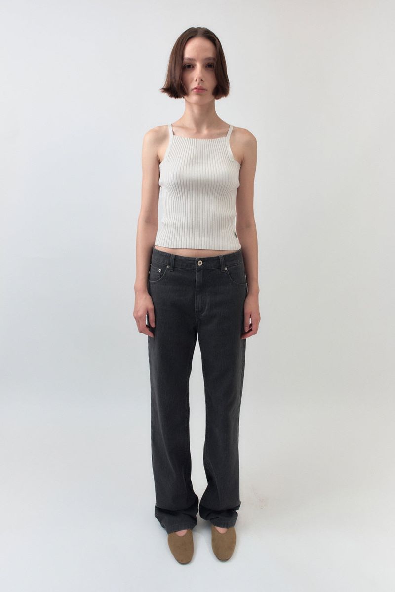 SYMMETRIC PERCENT（シメトリック パーセント）の「ストレートレッグカラージーンズ / チャコール（パンツ）」