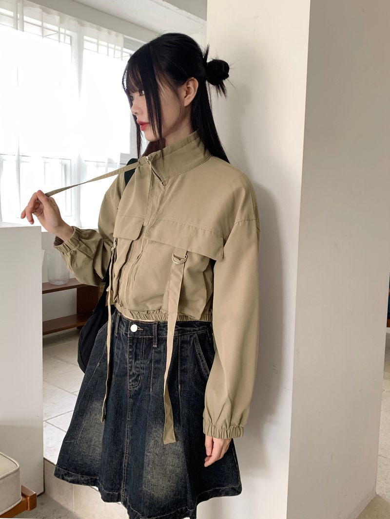 Kuka D-ring strap pocket crop zip-up jacket