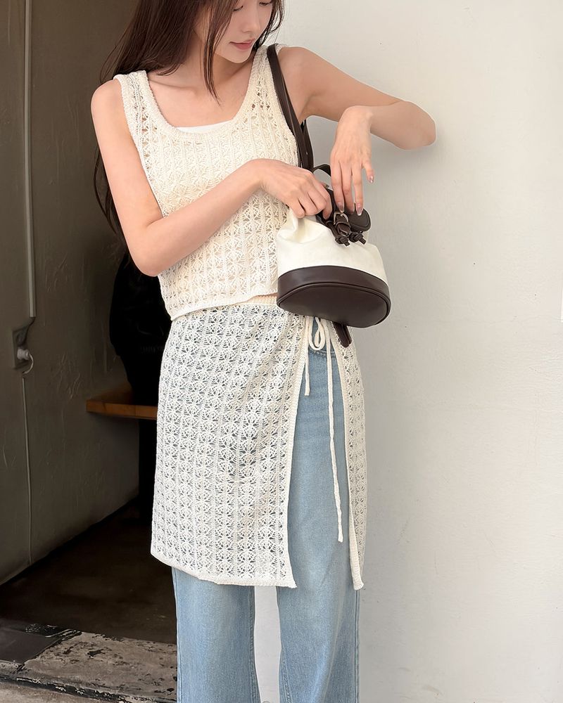 Dam knit sleeveless & wrap skirt set