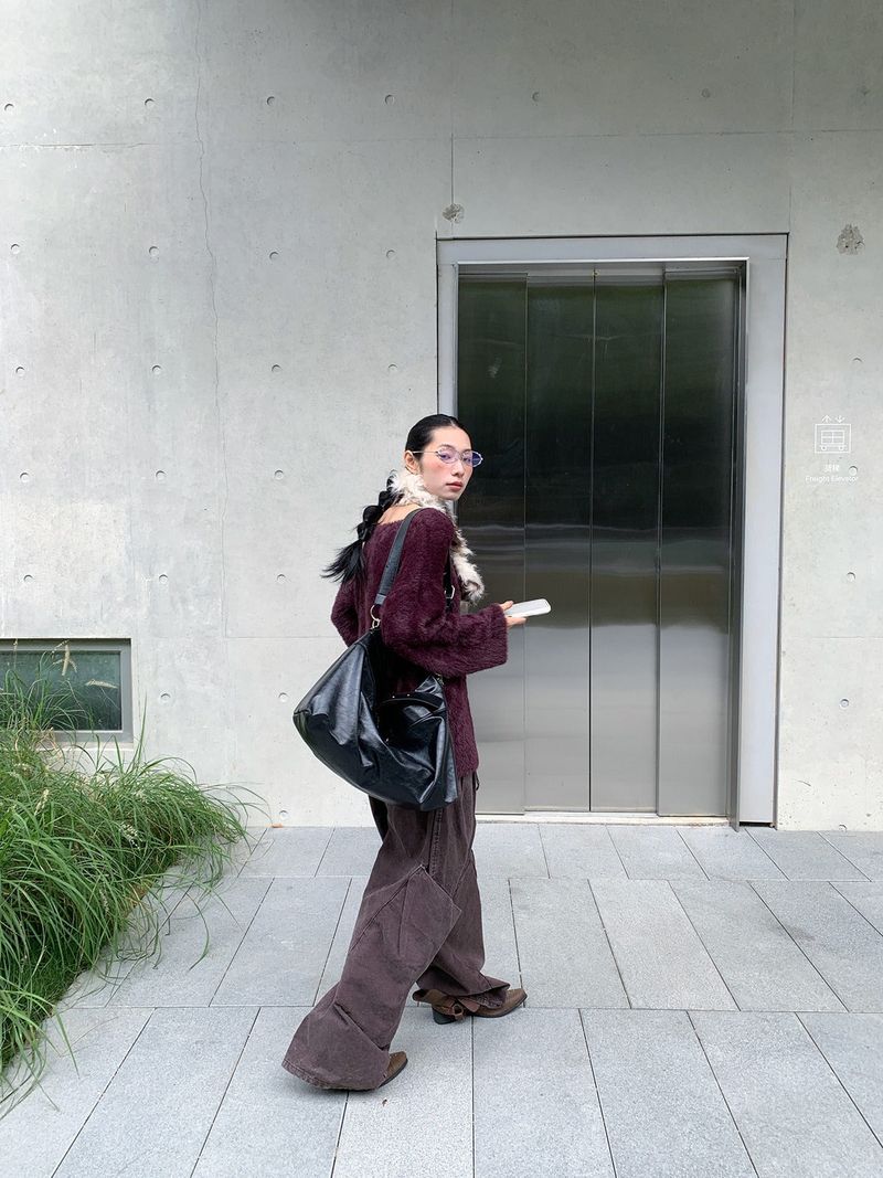 Edge curved pin tuck casual pants
