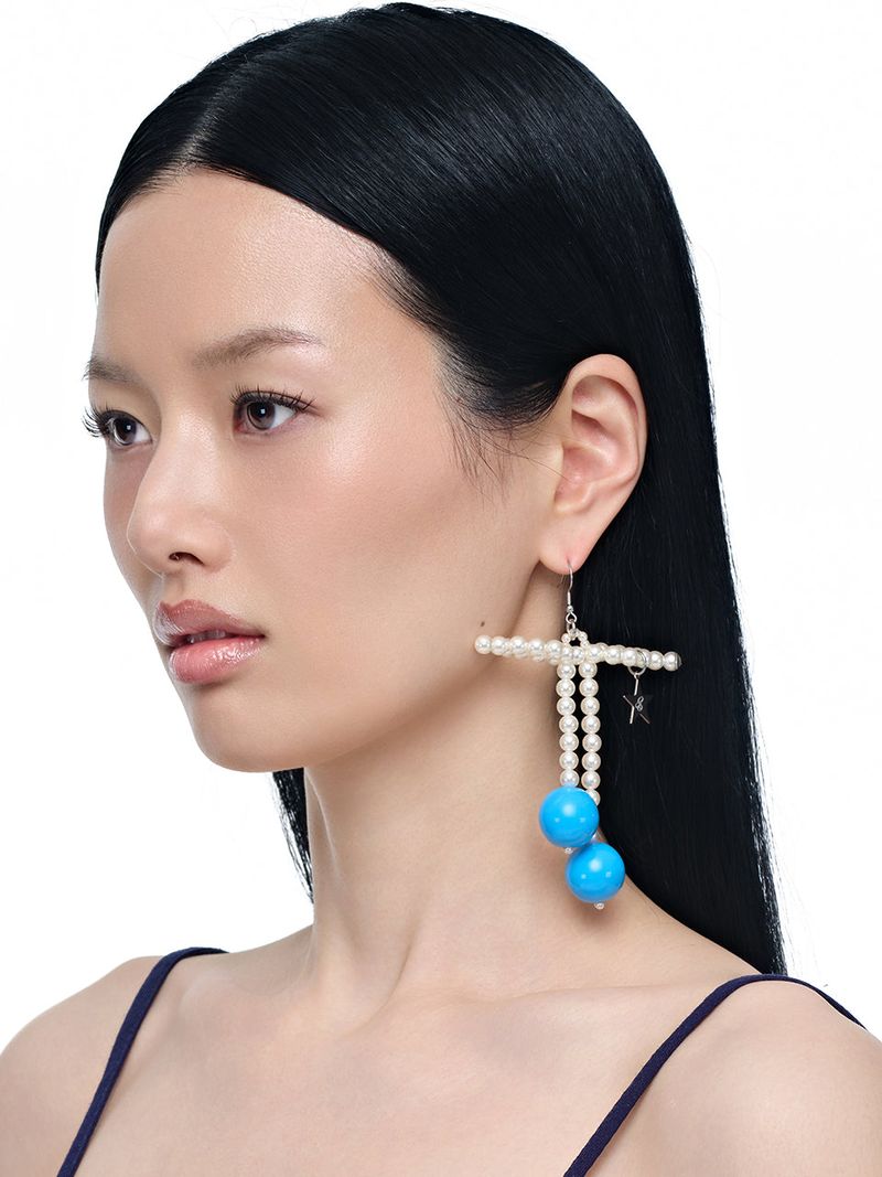 BOLD CHERRY EARRING (1PC)