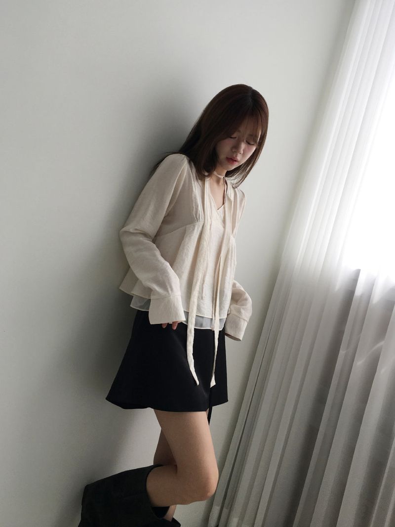 Rabit scarf blouse