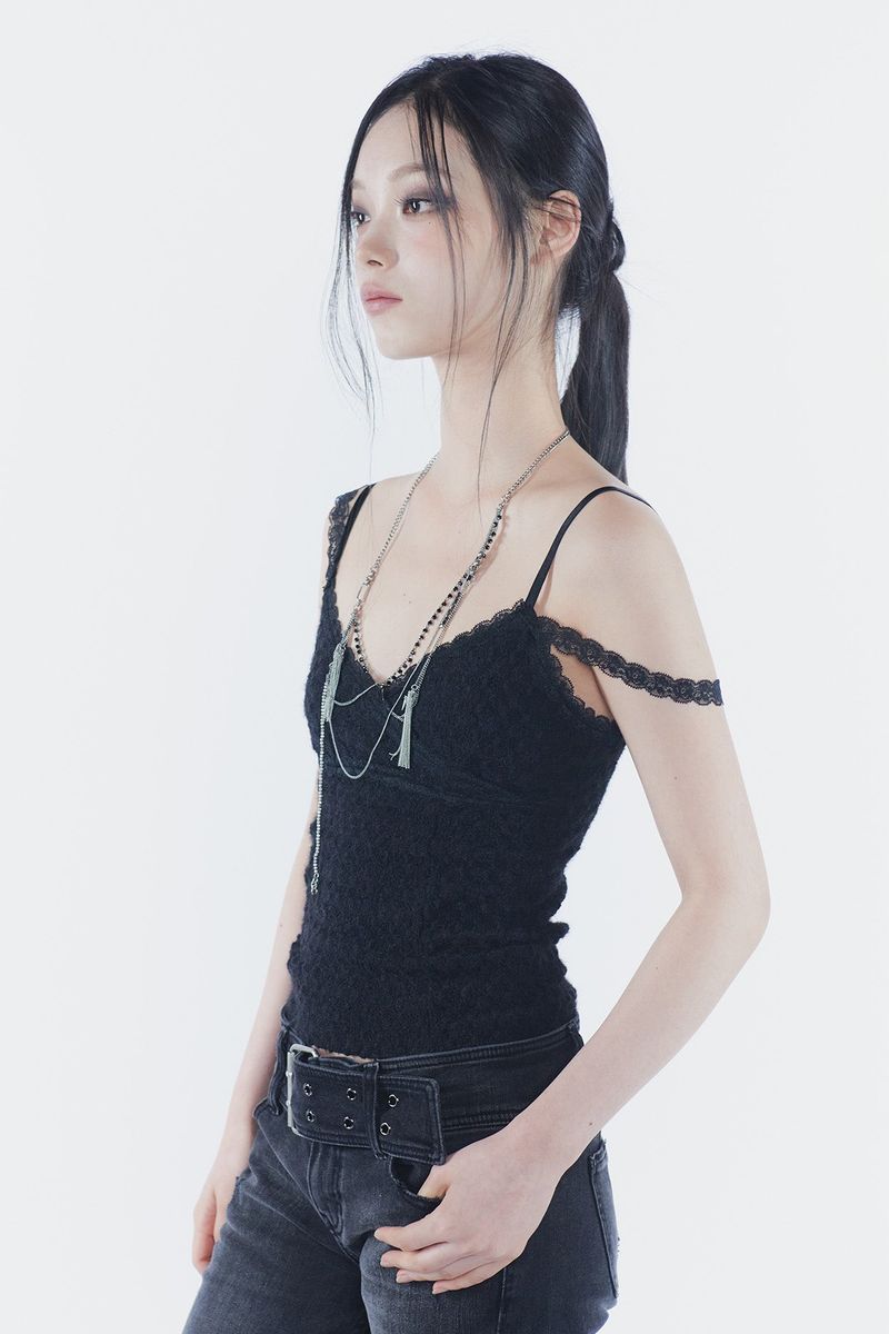 VERA LACE TOP black