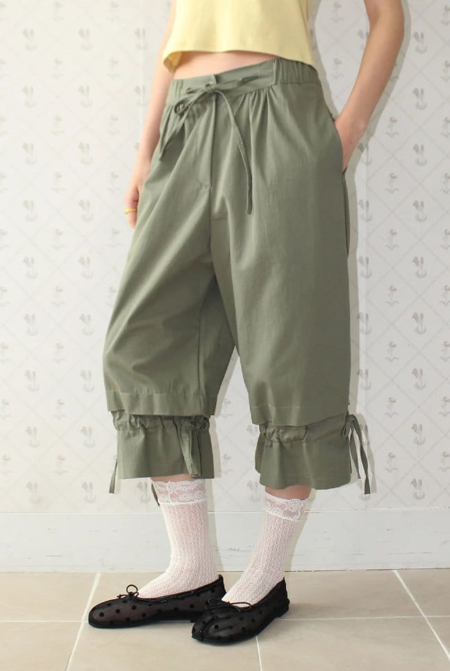 AAKE(アケ)の「FRILL CULOTTE PANTS(Pants)」