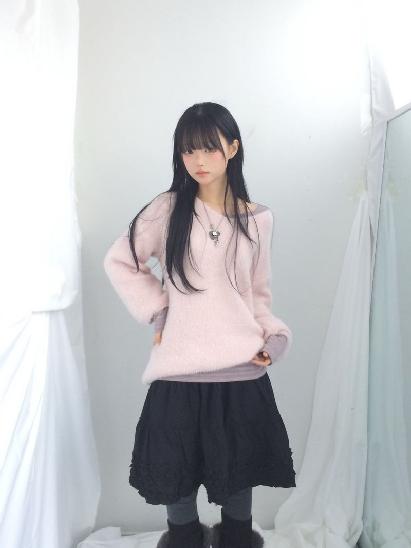 ner.ui.bin（ノエビン）の「Angora Touch V Neck Knitwear（Tops）」