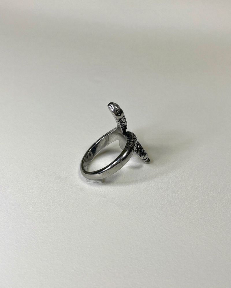 snake point ring