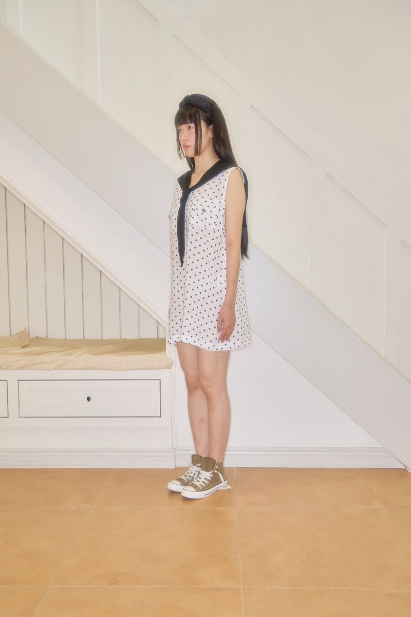 ポルカドットセーラースリーブレスワンピース (WHITE)