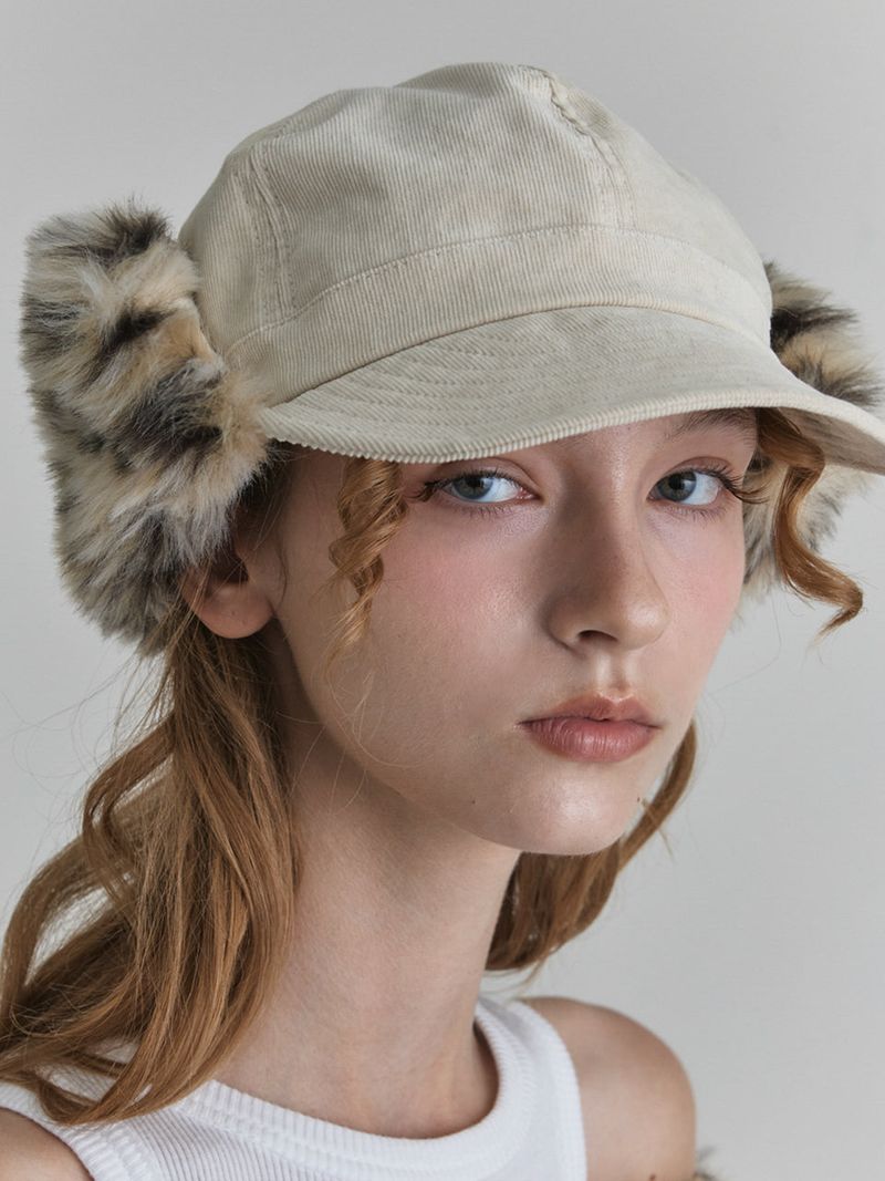 POESIEDAME(ポエジダム)の「FUR EARFLAP CAP IN IVORY LEOPARD(Hats)」
