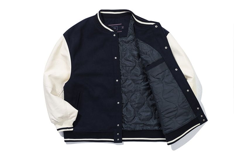 ESSENTIAL LOGO VARSITY JACKET_NAVY