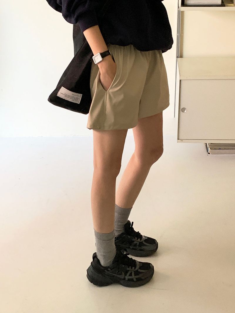 [MADE] Le Elle Leather Shorts