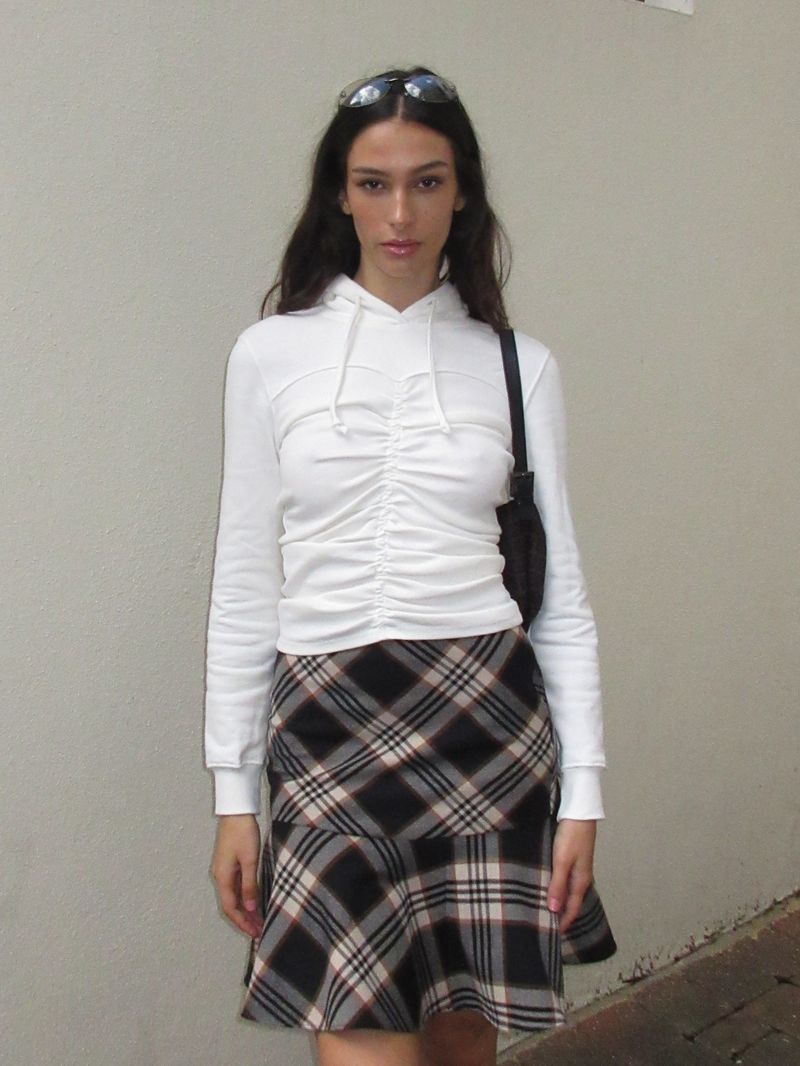 DIMANCHE（ディマンシュ）の「SHIRRING HOODIE (WHITE)（Tops）」