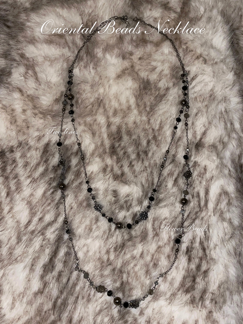 onthenextpage（オンザネクストページ）の「Oriental Beads Necklace（Accessories）」
