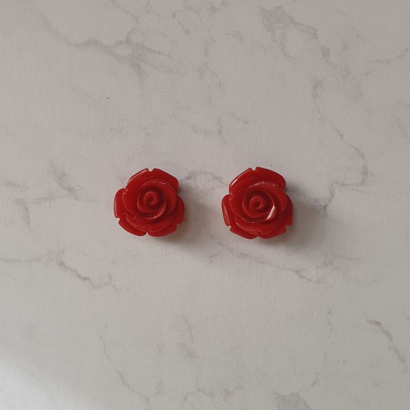 [Kwon Eunbi Piercing] Petit Rose Cabochon Piercing - Red