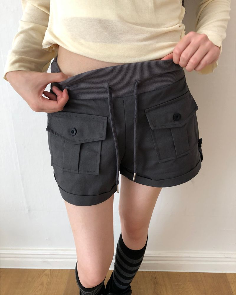 WONDER WONDER（ワンダーワンダー）の「Peton Two-Pocket Roll-Up Shorts（Pants）」