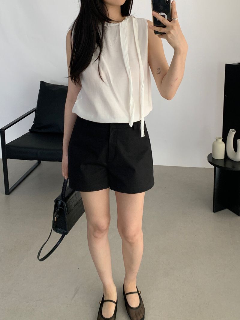 Aiden Tie Sleeveless Blouse