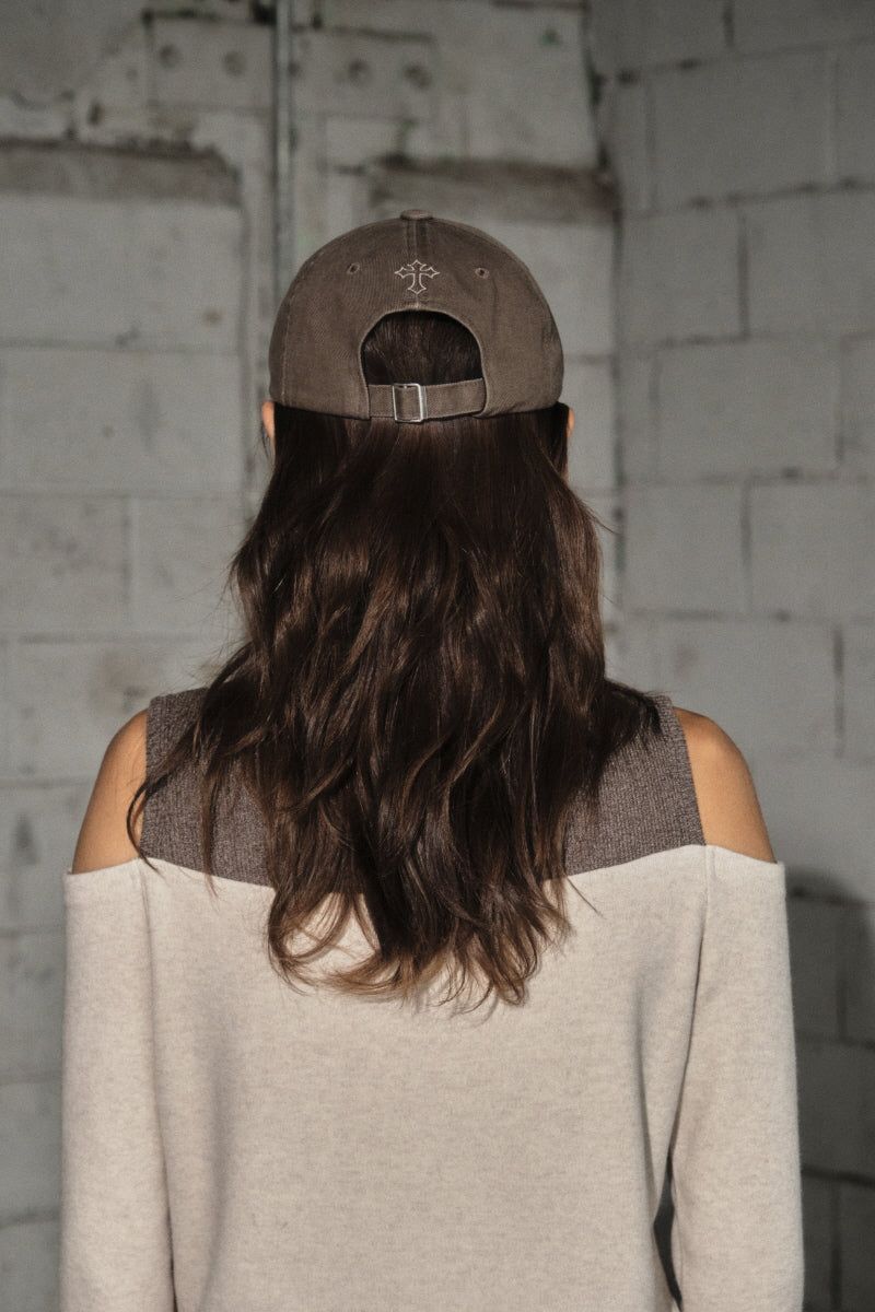 eyelet cap (brown)