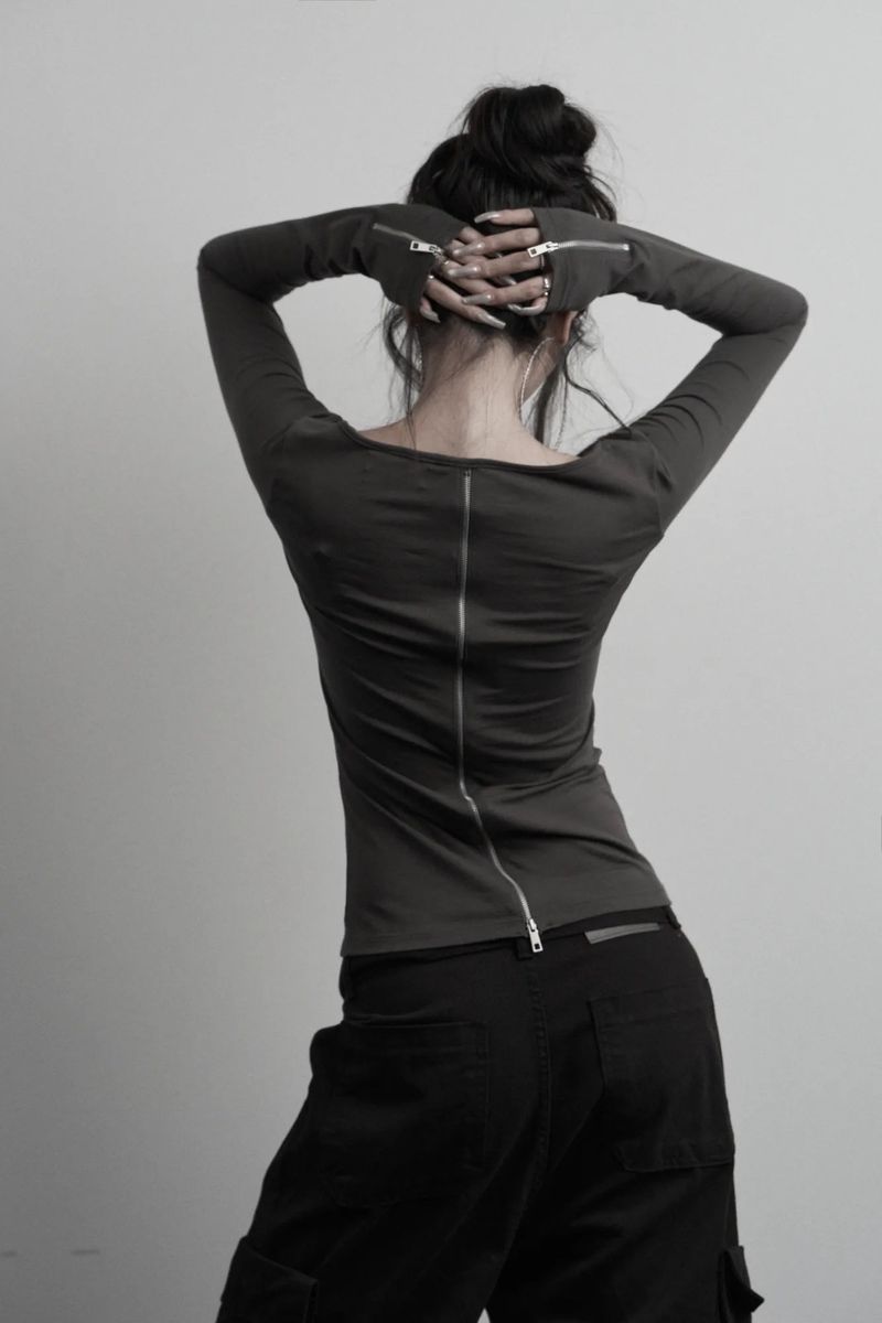 [label] back two-way zipper long sleeve (charcoal)