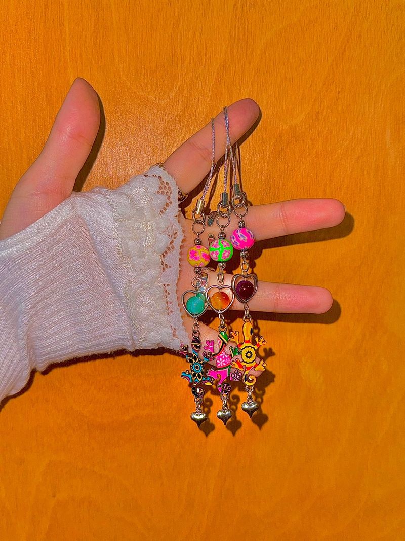 Vintage lizard cellphone strap (random)