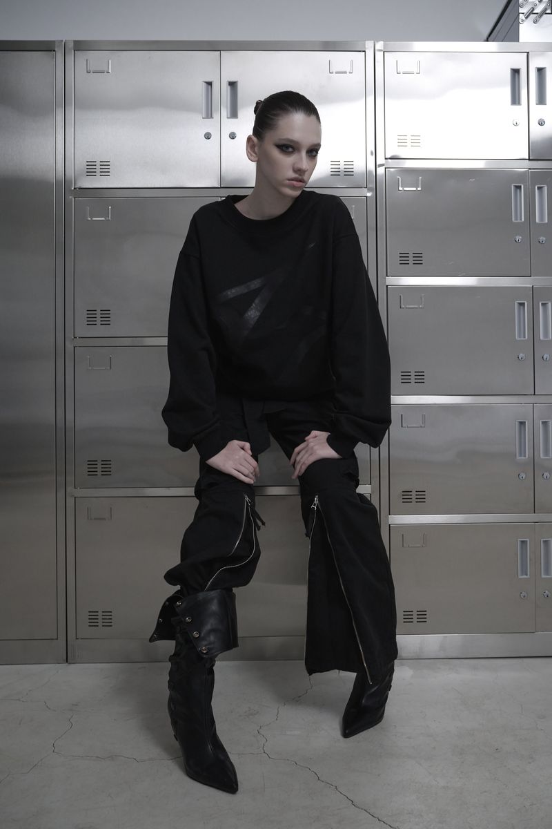 URBAN UNIQUE（アーバンユニーク）の「[MADE / unisex ] leather logo patch sweatshirt（Tops）」