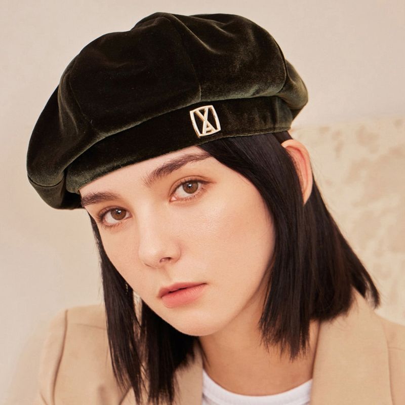 VA Square Stud Octagon Velvet Beret / Khaki