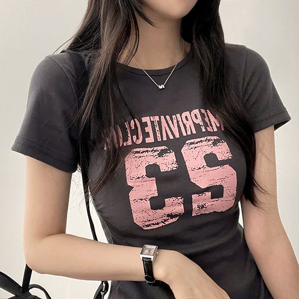 Rika number lettering short sleeve tee