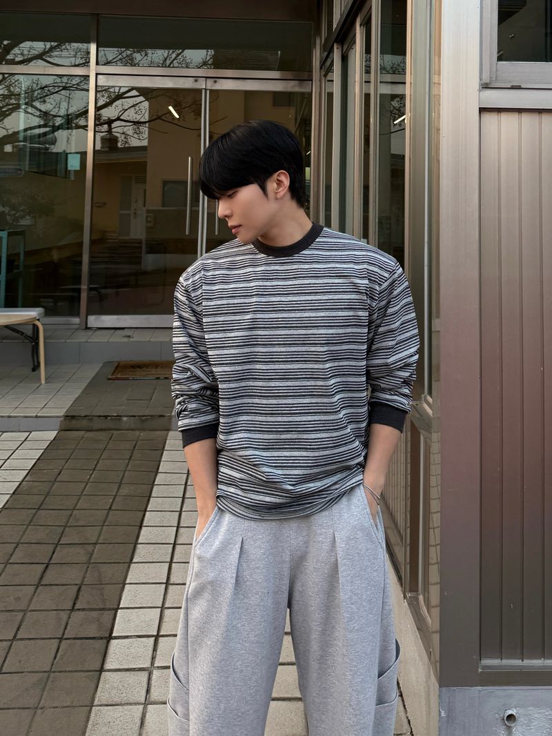 Washed long-sleeved T-shirt