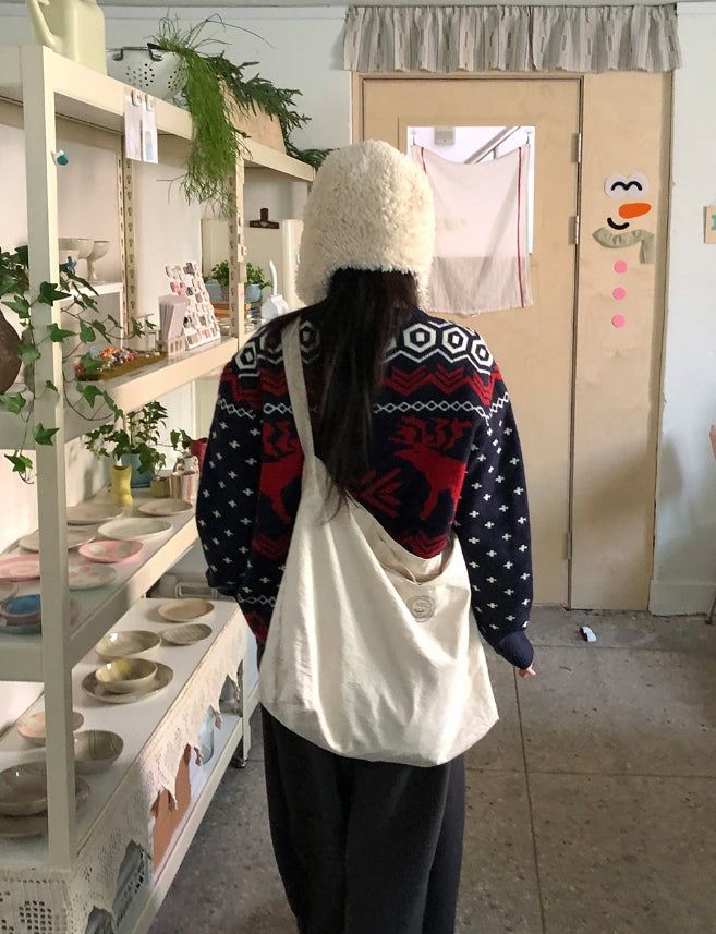 Hackat Round Over Nordic Knit