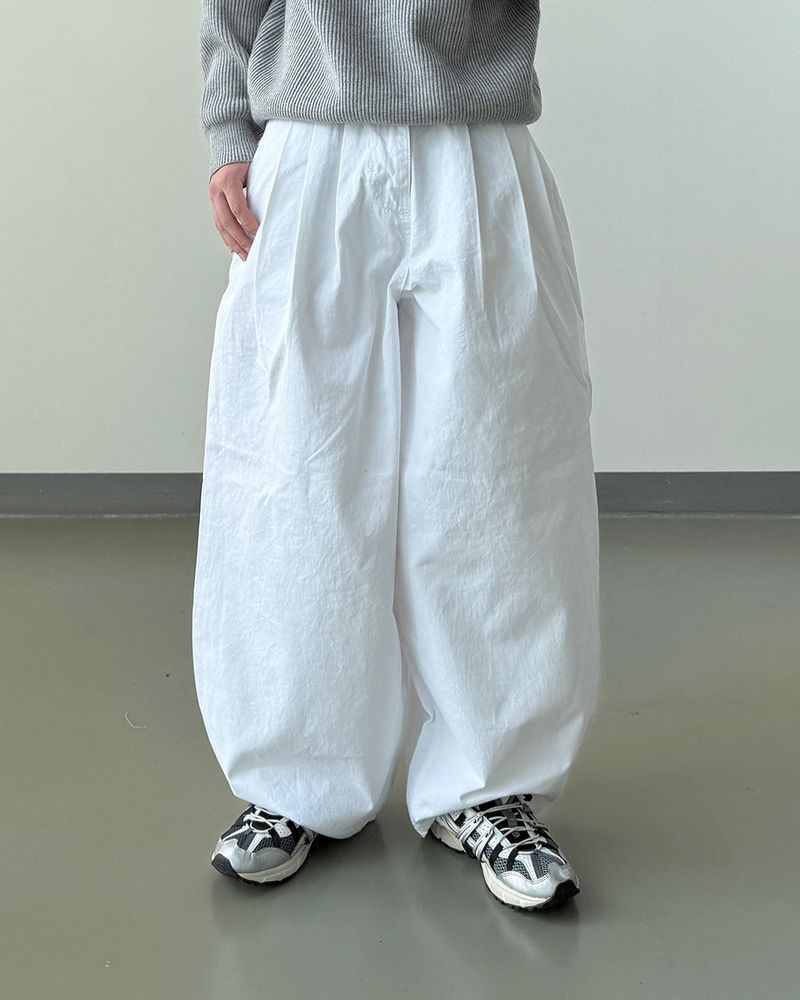 Raon Three Tuck Balloon Cotton Pants