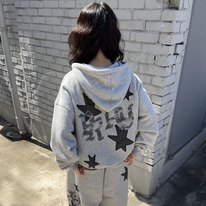 mahagrid（マハグリッド）の「PRAY APPLIQUE ZIP UP HOODIE（Tops）」
