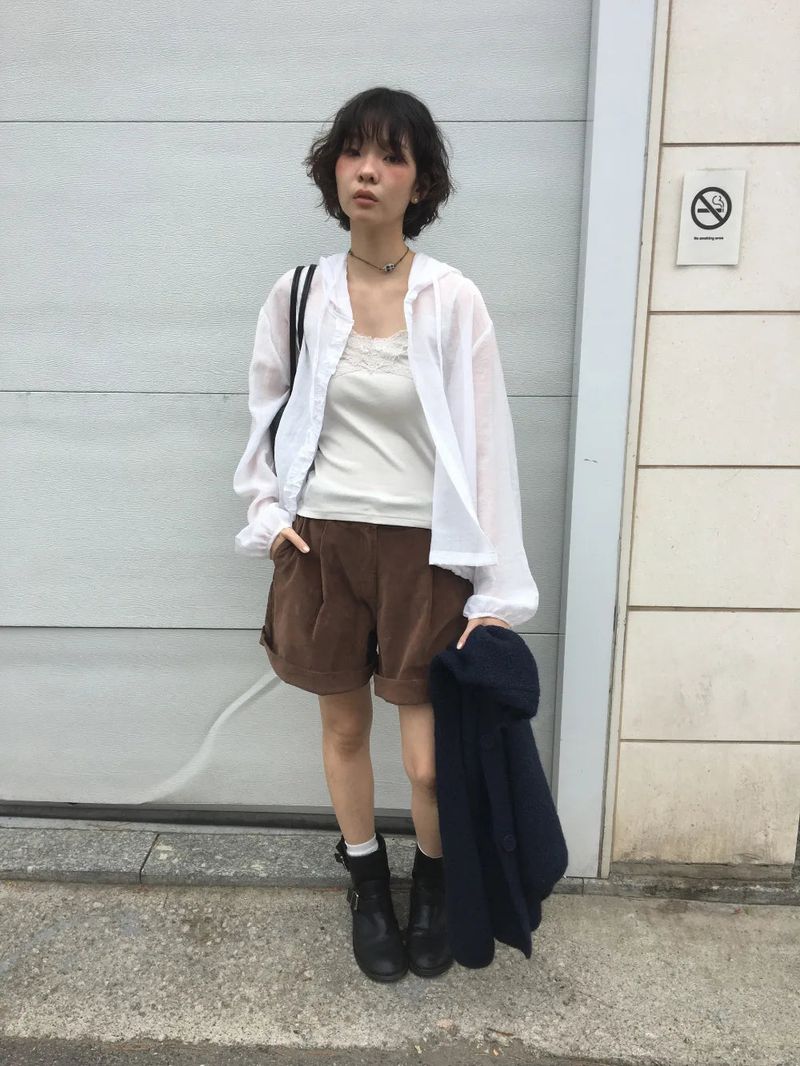 DUGGY（ダギー）の「アモン フリル フーデッド ブラウス(2color)（トップス）」