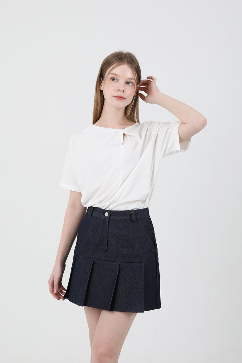 Modern Slit Shirring T-shirt White