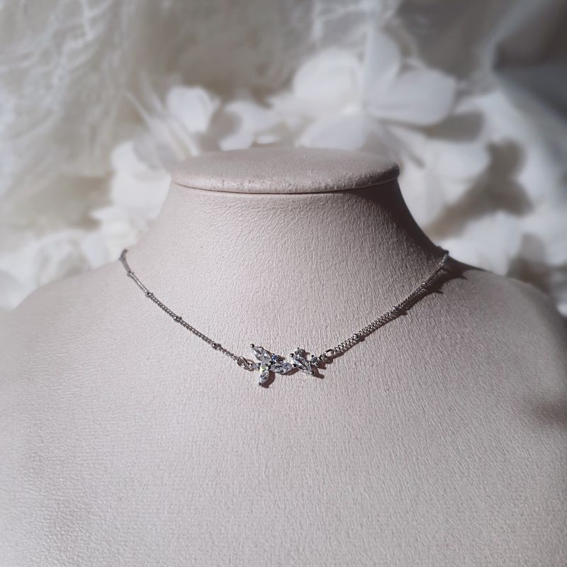[Baby DONT Cry Yihyun Necklace/Anti-tarnish] Dreamy Crystal Semi Choker Necklace
