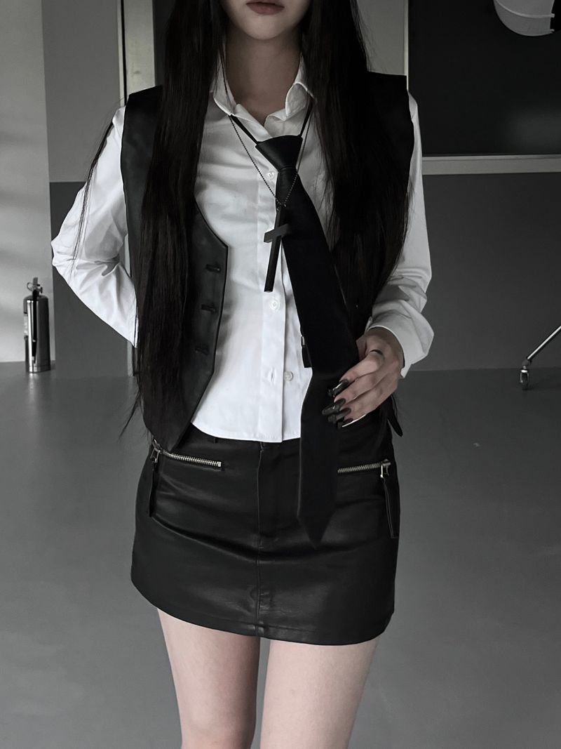 matte chic leather vest