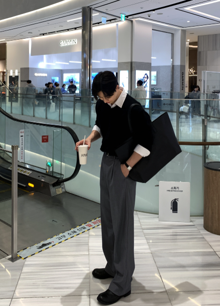 ルック ヨギス モダール ビスコース ブレンド ブイネック ニット