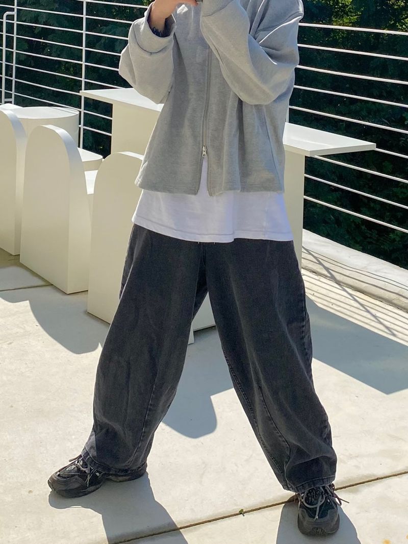 UNAIDUN（アネイダン）の「フォーシーズンバルーンフィットデニムパンツ 2C（パンツ）」