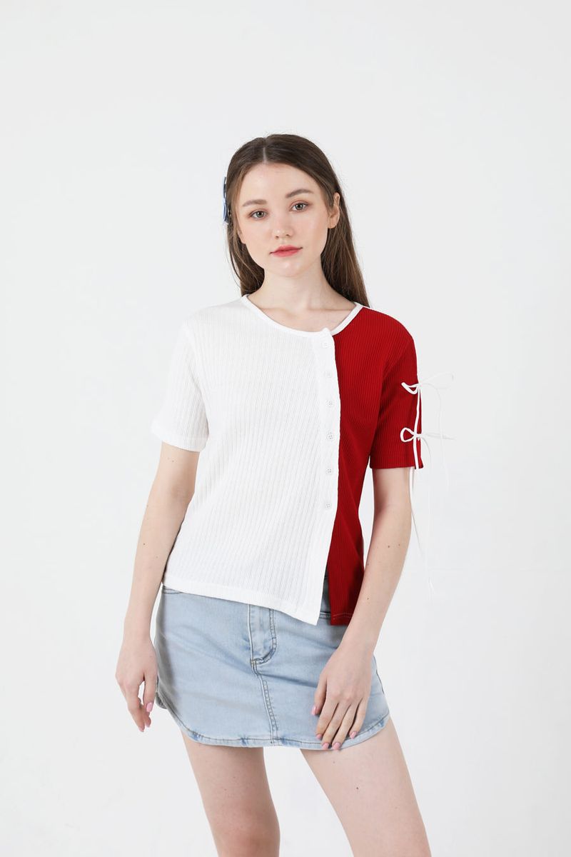 Slit Ribbon Half-Sleeve T-shirt Red