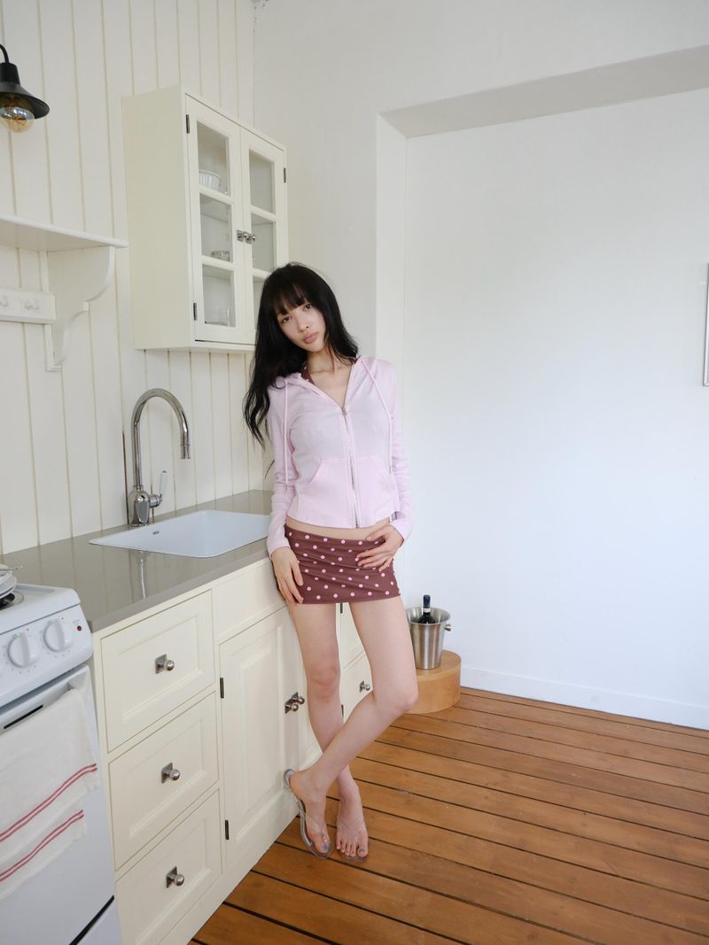 soft slim hoodie