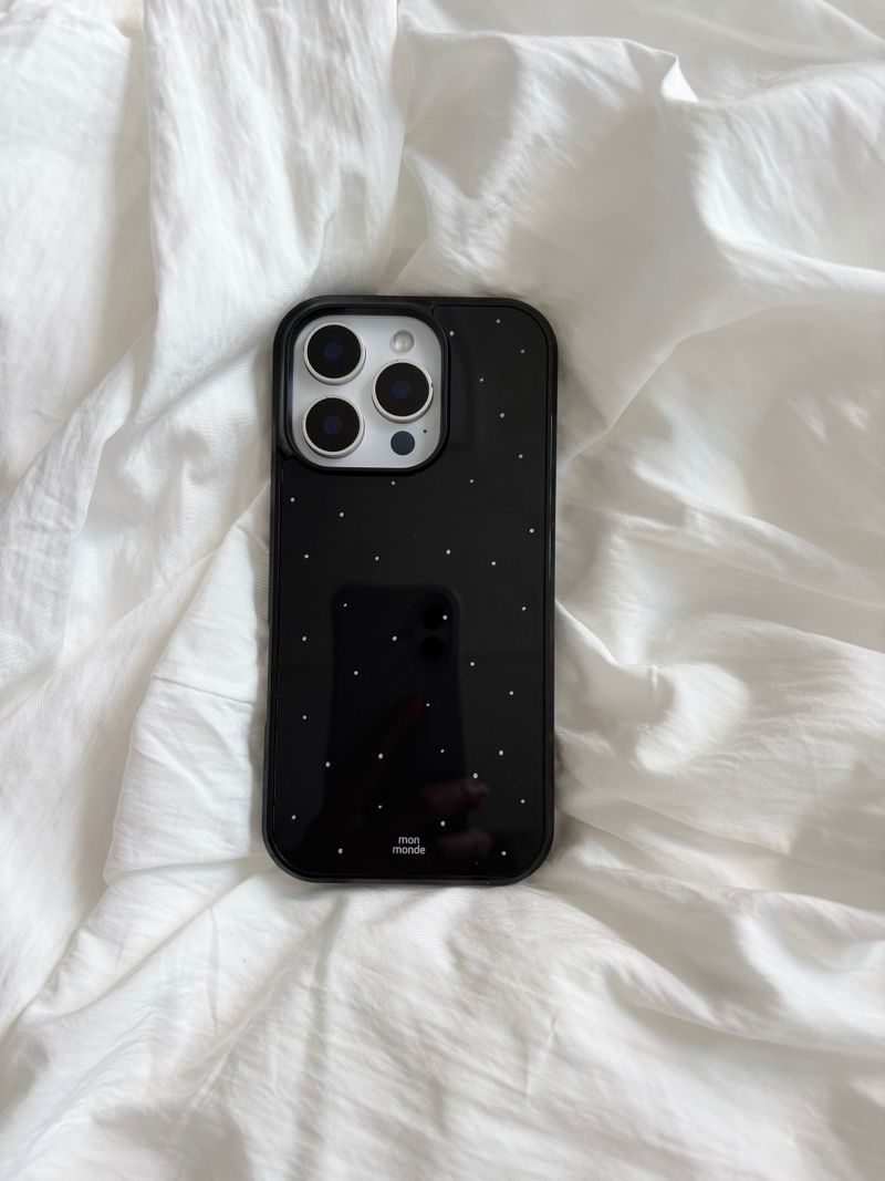 mon monde（モンモンド）の「snowing phone case (black) （Smartphone Accessories）」